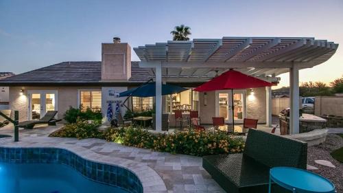 Fountain Hills House | Spectacular Hilltop Home wResort Like Backyard