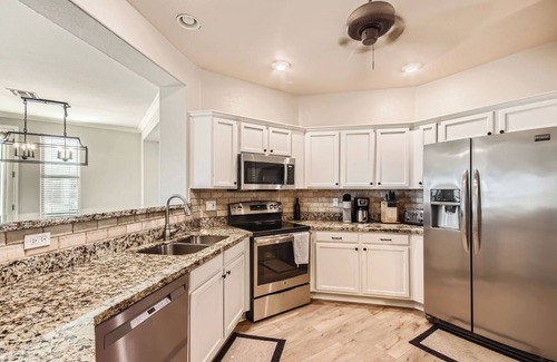 Kierland Condo | Spectacular Kierland Condo.walk to bars and restaurants