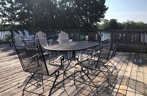 McDougall Cottage | Spectacular Lake Manitouwabing Water Front Cottage