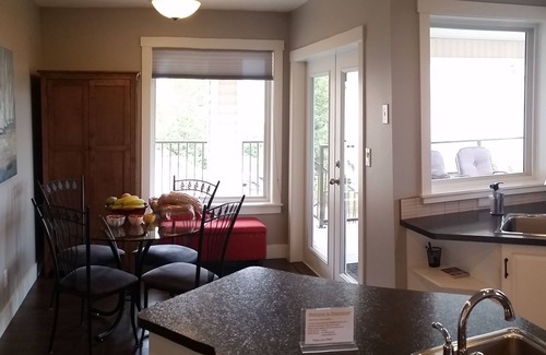 Central Okanagan House | Spectacular Lake Views - Pet Friendly!
