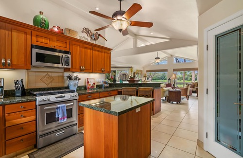 Princeville House | Spectacular Lakeside, Bali Hai Mountain View, Fairway Home