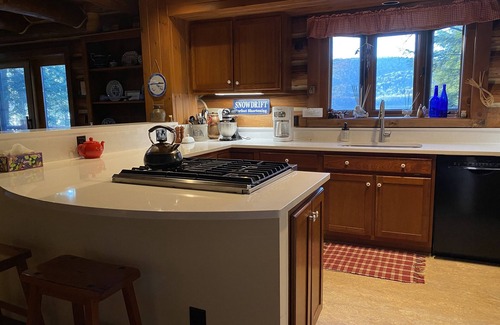 Arietta Cabin | Spectacular Log Cabin at Piseco Lake