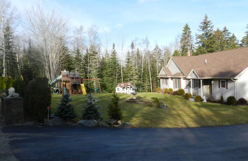 Hancock House | Spectacular luxury, Low allergy, Ocean Waterfront home/kayaks/Canoes/hot tub