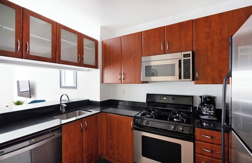 Rose Hill Apartment | Spectacular Midtown 1 Bed w/Gym, Rooftop #6173
