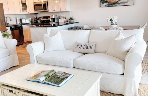 Montauk Condo | Spectacular Montauk Sunset in Gated Community - Perfect for Families!