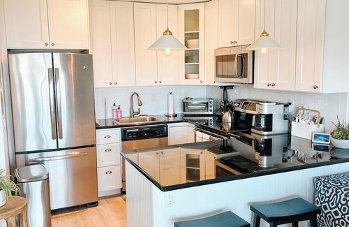 Montauk Condo | Spectacular Montauk Sunset in Gated Community - Perfect for Families!
