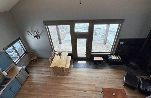 Roscoe Cabin | Spectacular Mountain Cabin in the heart of East Rosebud Mountains