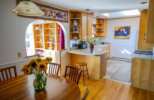 Newfield House | Spectacular Mountain View, Sunroom, Hot Tub, Secluded, Peaceful Getaway