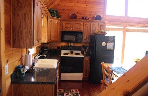 Gatlinburg Cabin | Spectacular MTN Views, Minutes to Gatlinburg, Hot Tub, WIFI, Pool Table