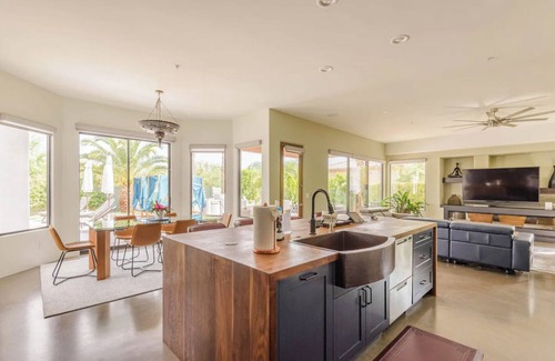 North Scottsdale Villa | Spectacular North Scottsdale Villa w/Pool & Hot Tub Minutes from Golf and Shops