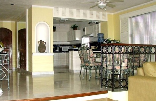Ixtapa Villa | Spectacular Oceanfront Ixtapa Villa.Steps to a Clean, Powdery-Soft Beach!