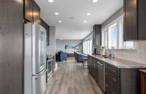 Rockaway Beach House | Spectacular ocean views including Twin Rocks & Neahkahnie mountain.