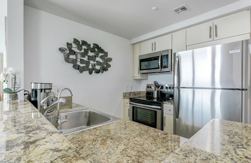 Coconut Grove Apartment | Spectacular Ocean Deluxe Apt with Free Parking