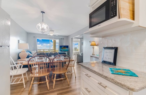 Long Beach Condo | Spectacular Ocean Views and Steps from the Beach - 3 BR Condo - 19th Hole