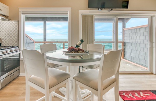 Depoe Bay Condo | Spectacular Ocean Views! Watch Whale Migrations! Dog Friendly!
