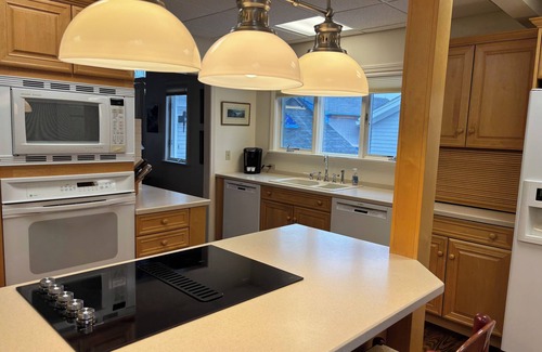 Ogunquit House | Spectacular ocean views. Located directly on the Marginal Way. Sleeps 8