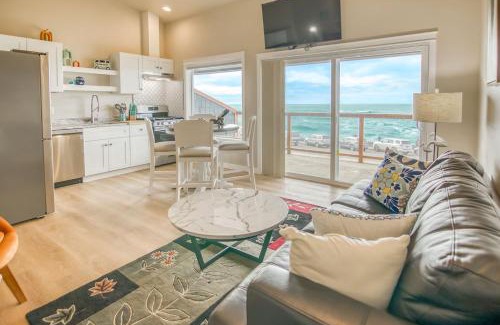 Depoe Bay Apartment | Spectacular Ocean Views! Spouting Horn Two