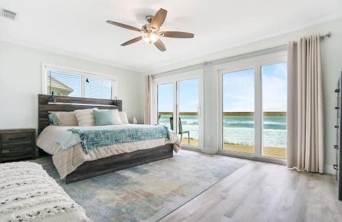 Vilano Beach House | Spectacular Oceanfront! Blissful Balconies + BBQ