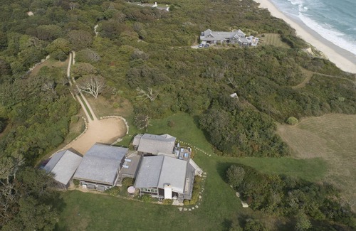 Chilmark House | Spectacular Oceanfront, 4 BR/4 bath, Hottub, Private Beach, Tennis, AC, WiFi