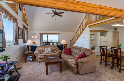 Laveen Village House | Spectacular panoramic Phoenix Valley views and desert mountain hiking/bicycling