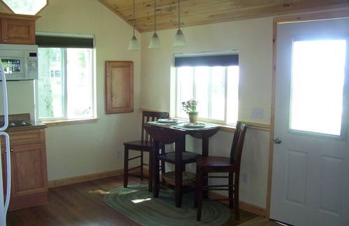 Waterport House | Spectacular Panoramic Lake Views in Romantic, Private Setting