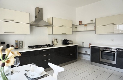 Al Abdali Apartment | Spectacular Penthouse with rooftop garden, outdoor hot tub and amazing views