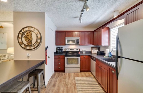 Tannersville House | Spectacular Pocono's Getaway Near EVERYTHING!