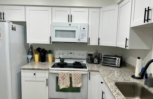 Northeast Virginia Beach House | Spectacular & Spacious Hideaway: 1 Min WALK to the Beach, NO Streets to Cross!