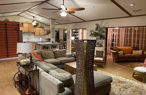 Caloosahatchee House | Spectacular Sunsets with Waterfront Views