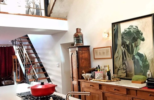 Eymet House | Spectacular Surroundings Spectacular Location a 550+ yr old VillageHome in Eymet