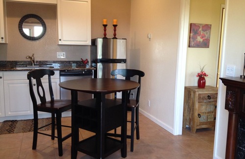 Atascadero House | Spectacular View in the Middle of Wine Country: Private 1-Bedroom Guesthouse