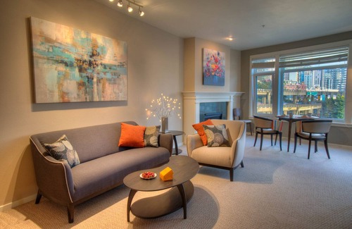 Downtown Seattle Condo | Spectacular View: Waterfront Condo Near Pike Place