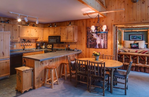 Two Harbors House | Spectacular Views - A Mere 80' From Beautiful Lake Superior Shoreline