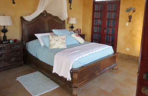 Barco Quebrado Villa | Spectacular Views Overlooking the Pacific.