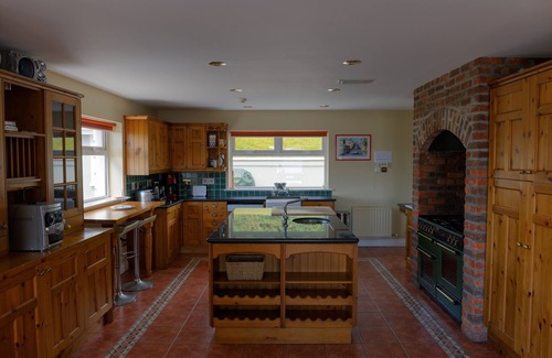 Dingle House | Spectacular views Of Dingle Bay And Town From A Luxurious Home.