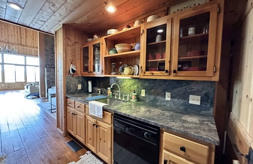 Clayton House | Spectacular views of the Blue Valley, steps from the Rabun Bald trailhead!