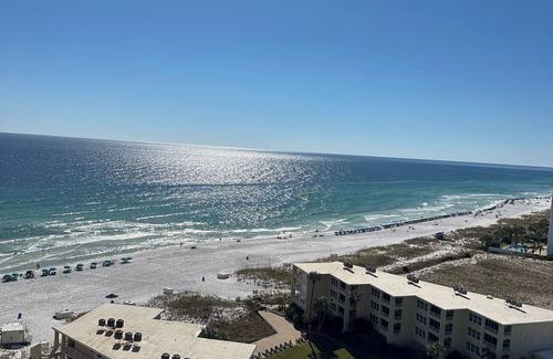 Destin Condo | Spectacular views of the Gulf and Emerald coast - 16th floor