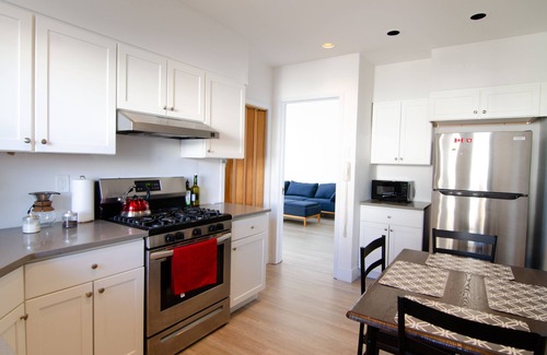 Weehawken Apartment | Spectacular views of NYC 6 br 2.5 ba double apartment