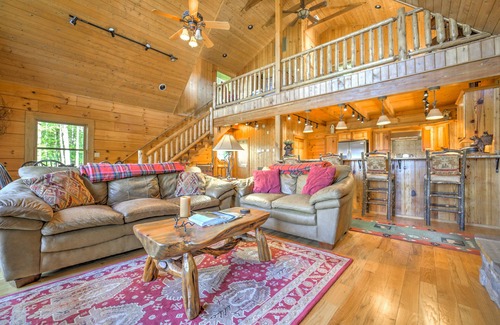 Cataloochee Ranch House | Spectacular Views, Privacy and Hot Tub
