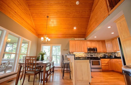 Wedowee House | Spectacular Views! Year-Round Deep Water, Hot Tub, Canoes, Pool Table!