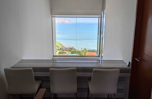 Santa Cruz Condo | Spectacular vista del Faro de Miraflores Y la Costa Verde