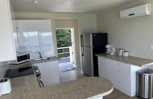 West End House | Spectacularly located beach front Spring Tide @ The Tides at Little Apple Bay