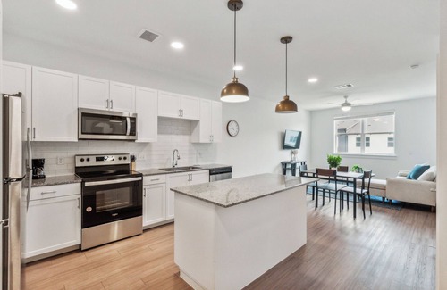 Austin Apartment | Spectra Parks 7310, Stunning Austin Oasis