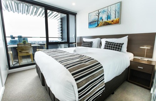 Melbourne Central Business District Apartment | Spencer Street Apartments