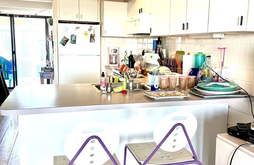 Rehoboth by the Sea House | Spend a fun, fabulous week at this wonderful, colorful, oceanfront townhouse!