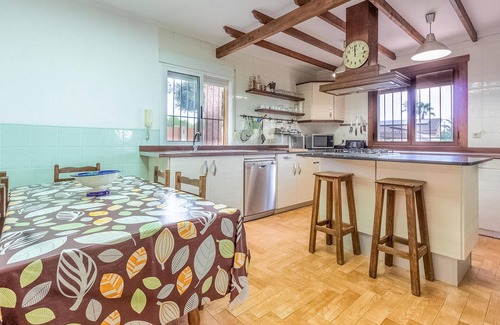 Los Arenales del Sol House | Spend a relaxing time in this cozy vacation home with pool.