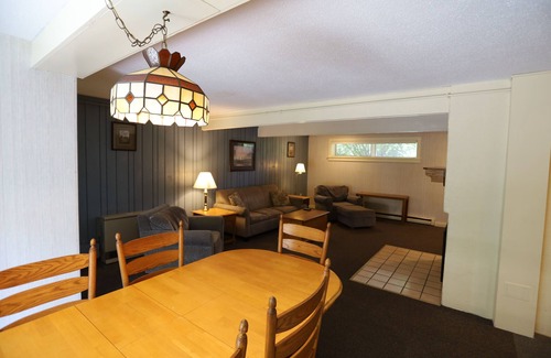 Waterville Valley Condo | Spend a week Inns of Waterville Valley close to Town Square with many activites! (IOWV101HEI)