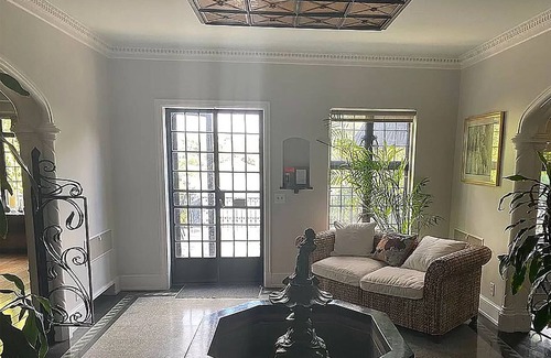 Maumee Bed & Breakfast | Spend an evening in a Castle and enjoy a meal fit for royalty.