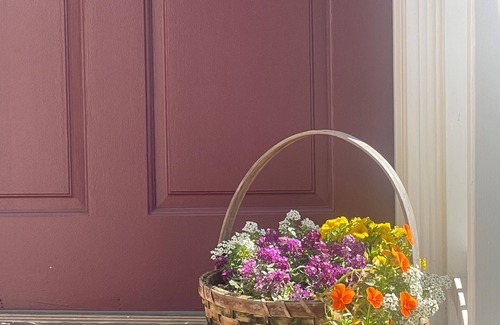 Hermosa Beach Cottage | Spend August in Hermosa Beach, CA!nMinimum 30 night stay