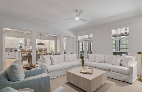 Sugarwood Beach House | Spend Fall by the Beach! In the Heart of Seagrove Beach! Private Pool! 5 Adult Bikes!